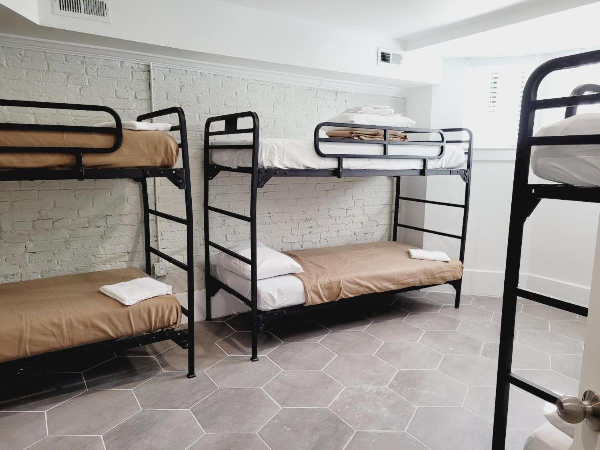 May Flower Hostel Llc Вашингтон Екстериор снимка